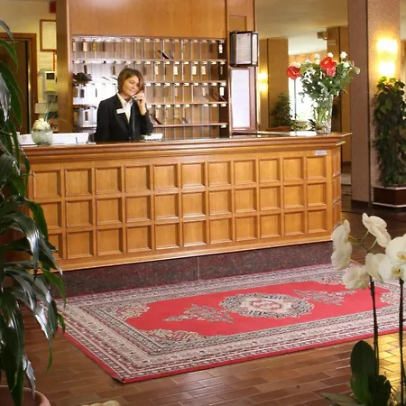Nettuno Hotell Bardolino